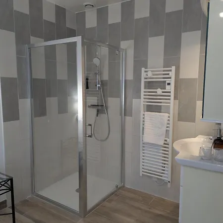 Casa vacanze Rénové Avec Jardin Clos Près D'angoulême - Fr-1-653-288