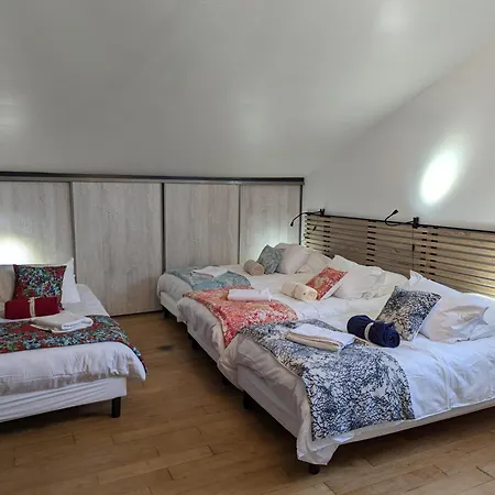 Rénové Avec Jardin Clos Près D'angoulême - Fr-1-653-288 *
