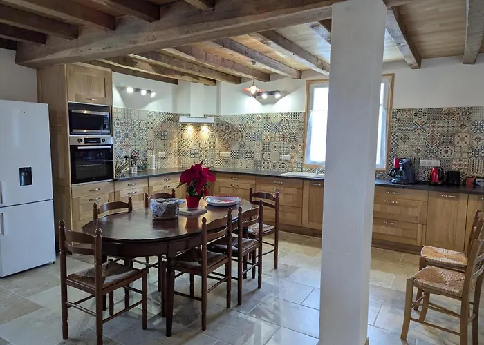 Renove Avec Jardin Clos Pres D'angouleme - Fr-1-653-288 Σπίτι διακοπών Dirac